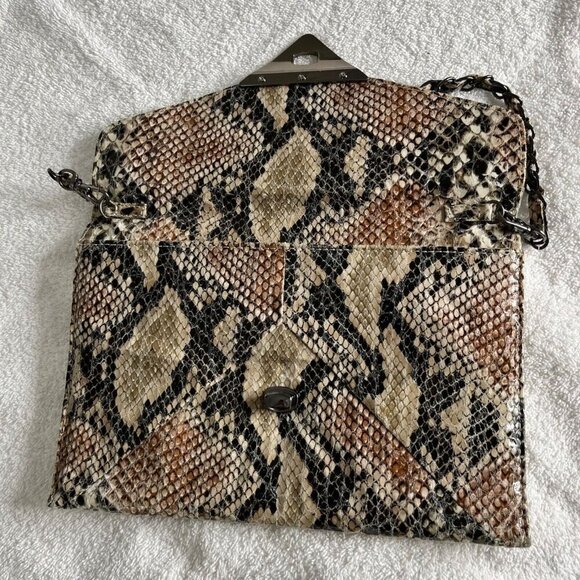Sondra Roberts Squared Snakeskin Envelope Back Chin Strap Purse 10" x 7" - Picture 7 of 12